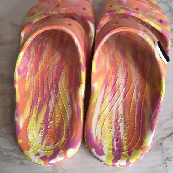 Crocs classic tie dye marble sandals size 11 - Picture 5 of 9